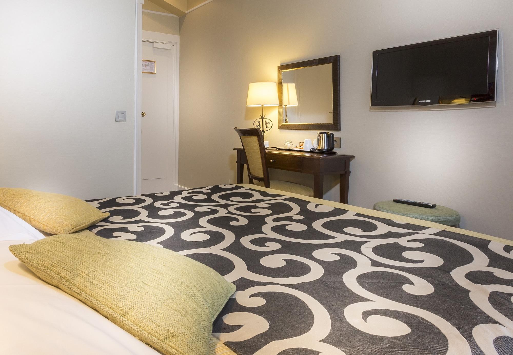 Hotel Du Bois Champs-Elysees Париж Екстериор снимка