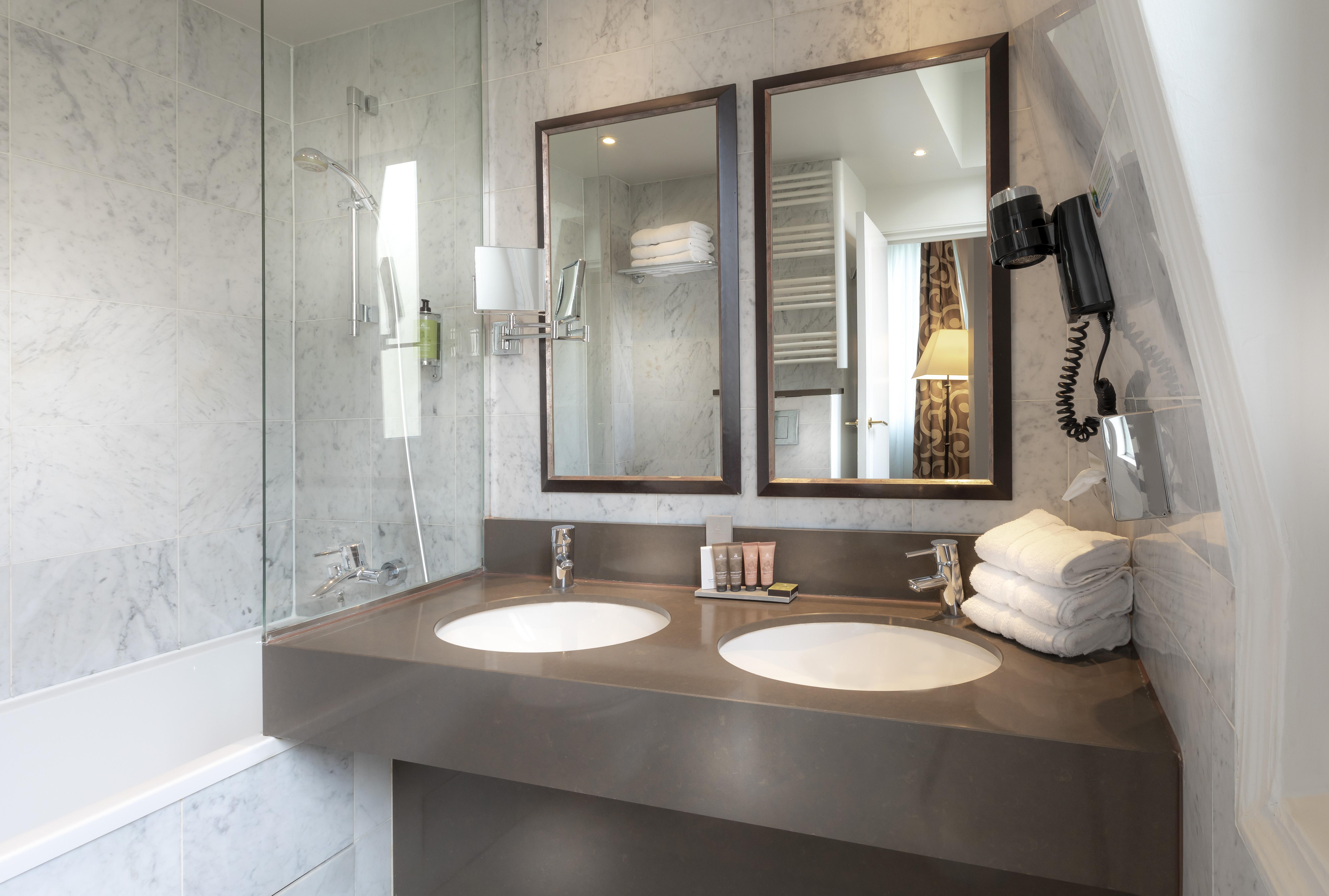 Hotel Du Bois Champs-Elysees Париж Екстериор снимка